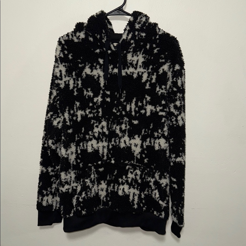 Five.by.five black & cream sherpa hooded men sweater size medium